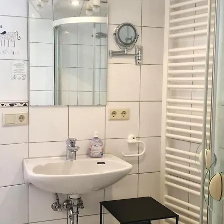 Vintage-neu Teilrenoviert *