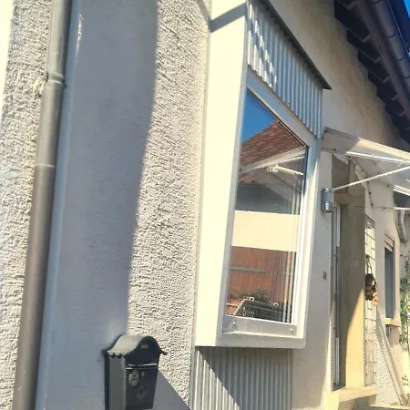 Apartment Vintage-neu Teilrenoviert